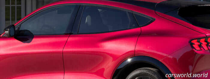 Ford ha cambiato silenziosamente le maniglie delle portiere della Mach‑E per il 2026 | Carscoops